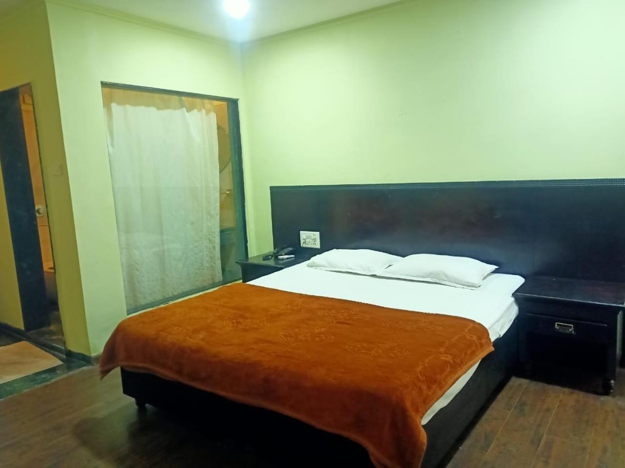 Hotel Skylark Nagpur Exterior photo